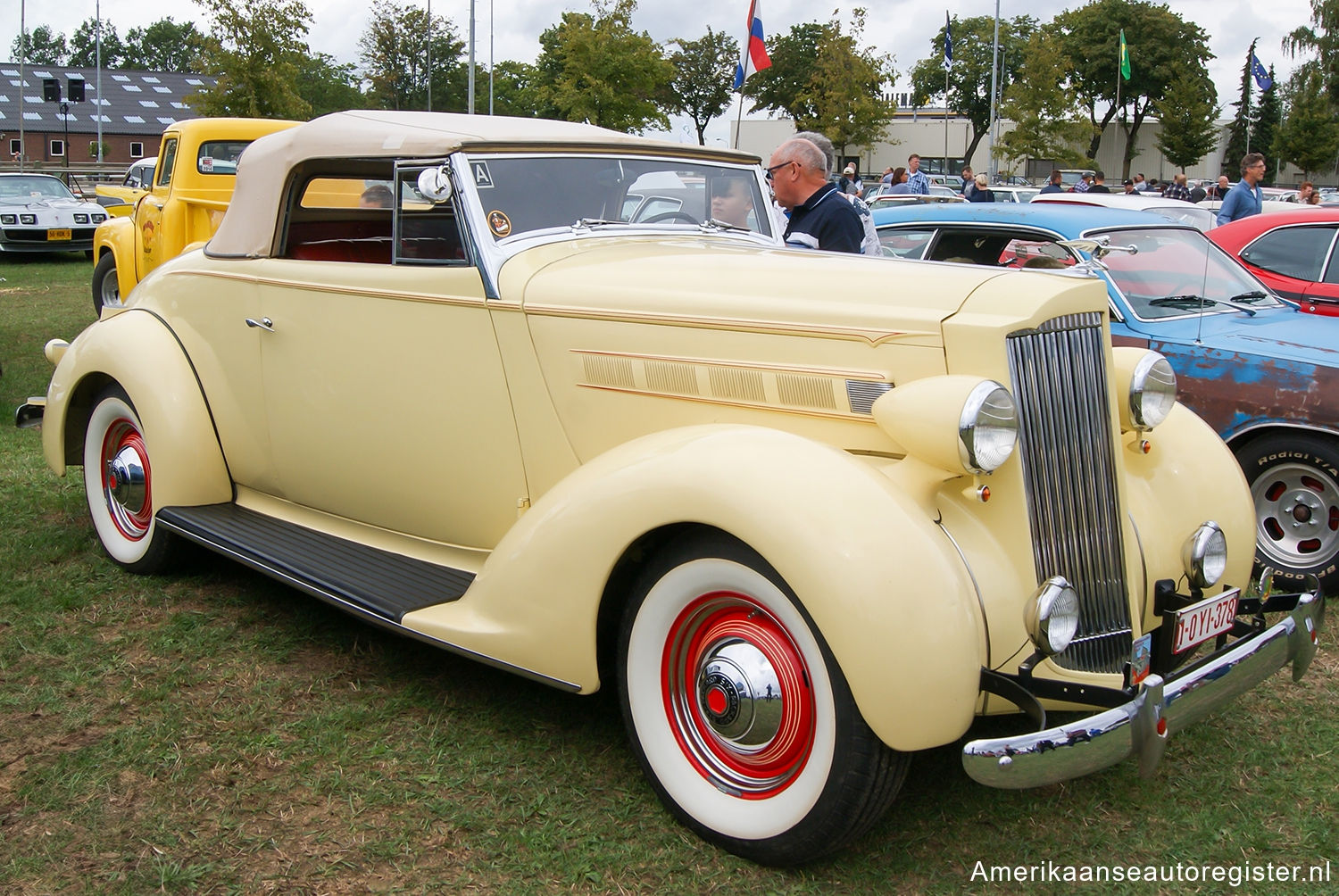 Packard One-Twenty uit 1936