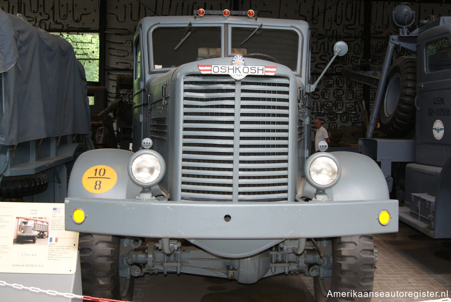 Vrachtwagens Oshkosh uit 1944