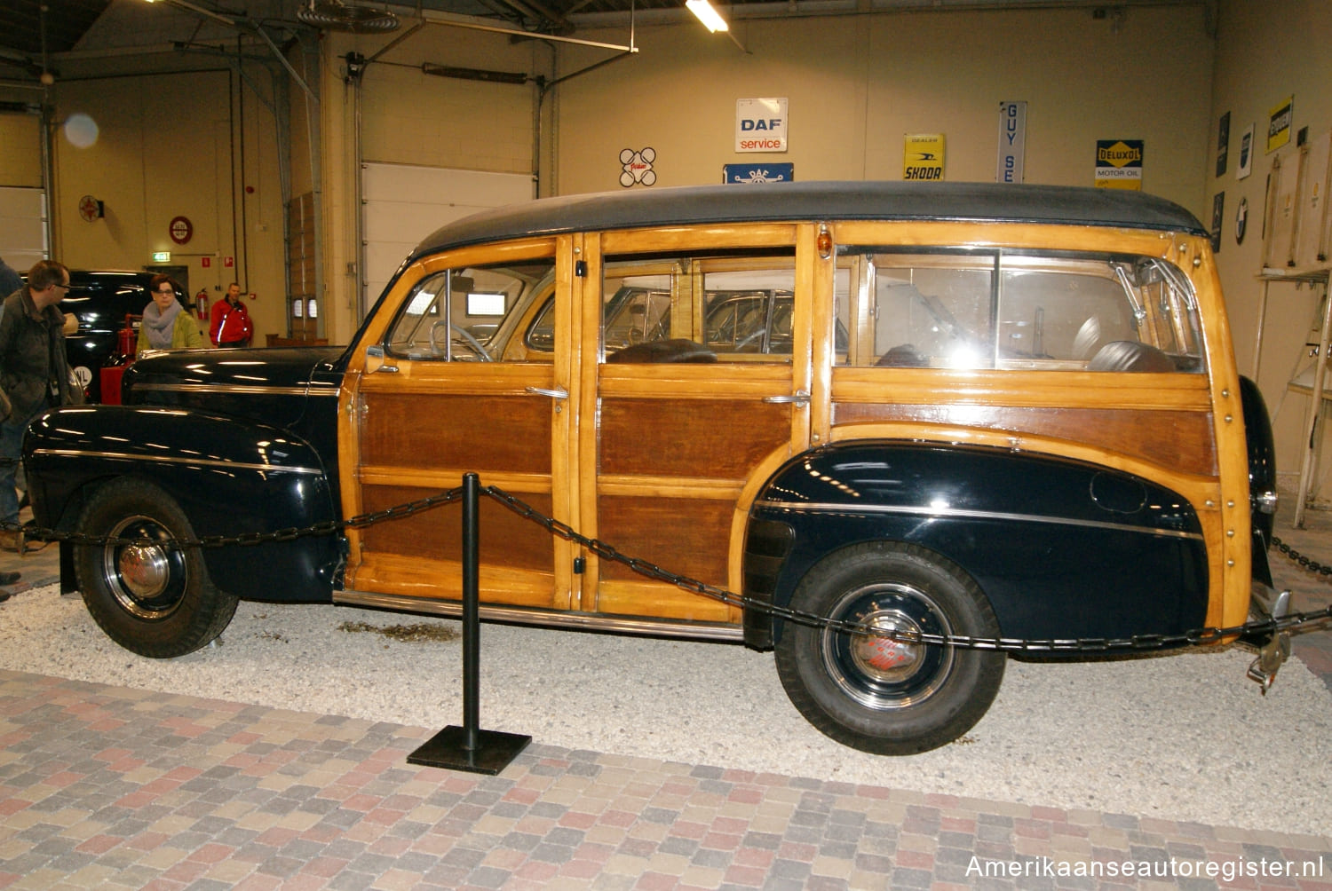 Ford Deluxe uit 1946