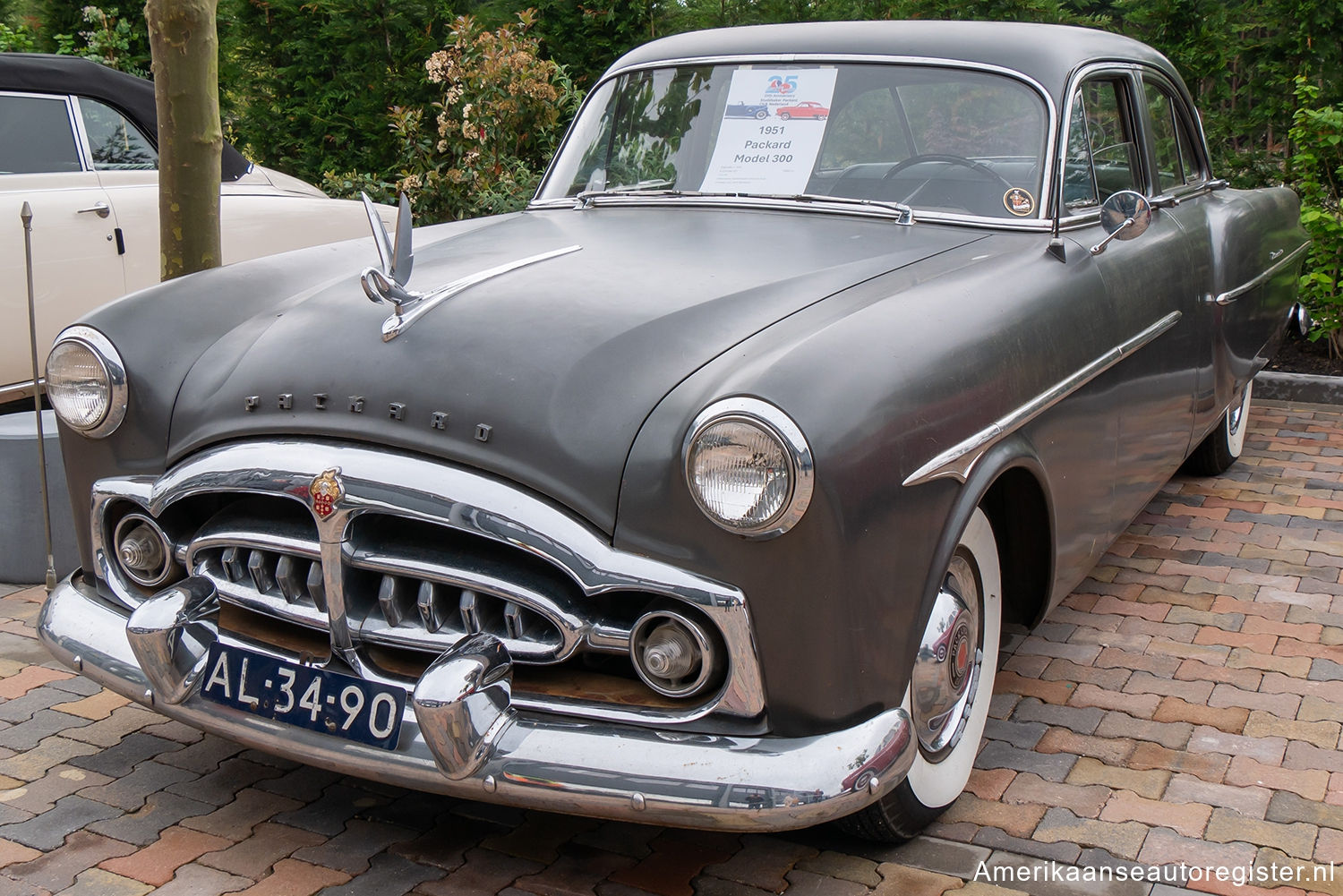 Packard 300 uit 1951