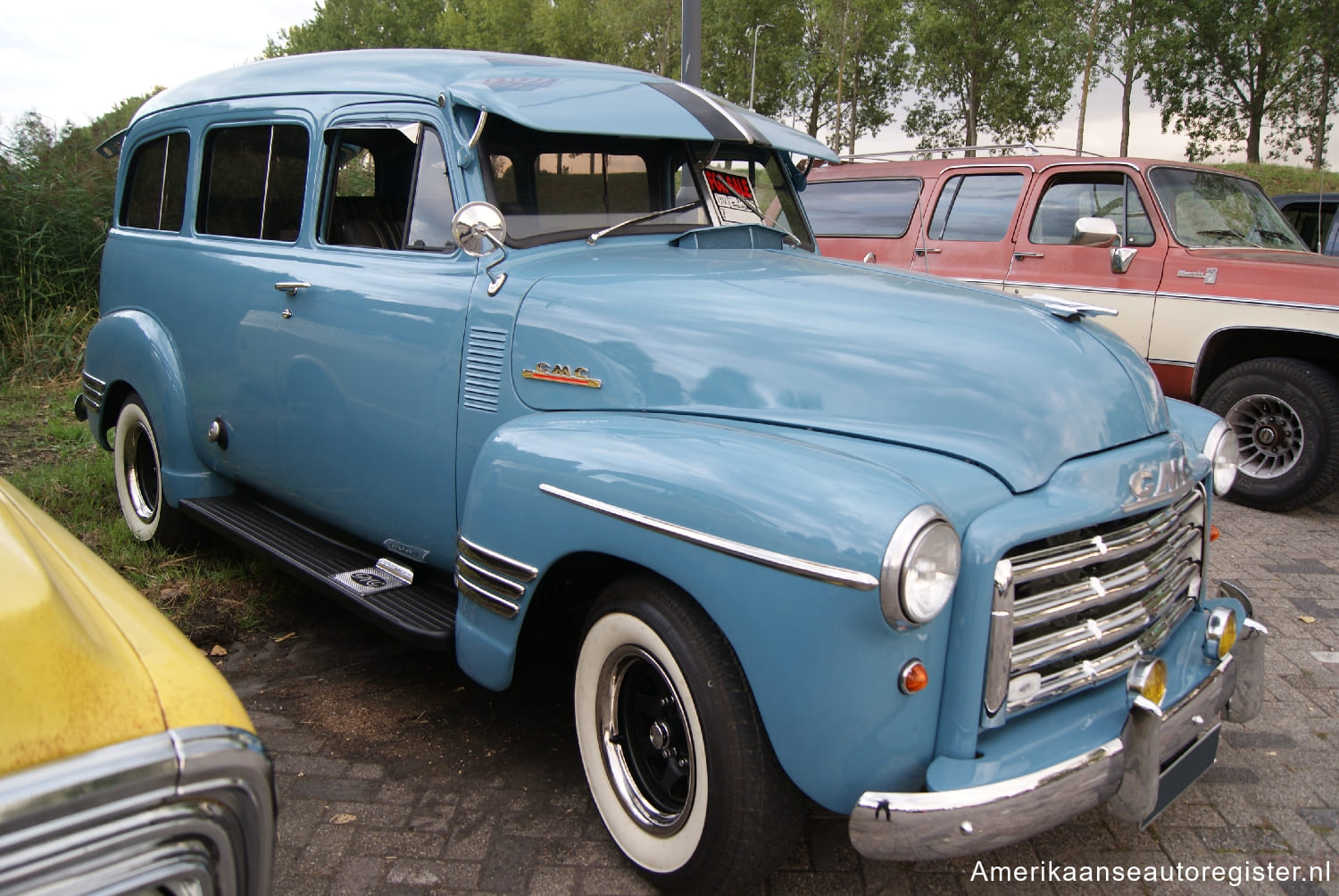 Gmc Suburban uit 1952