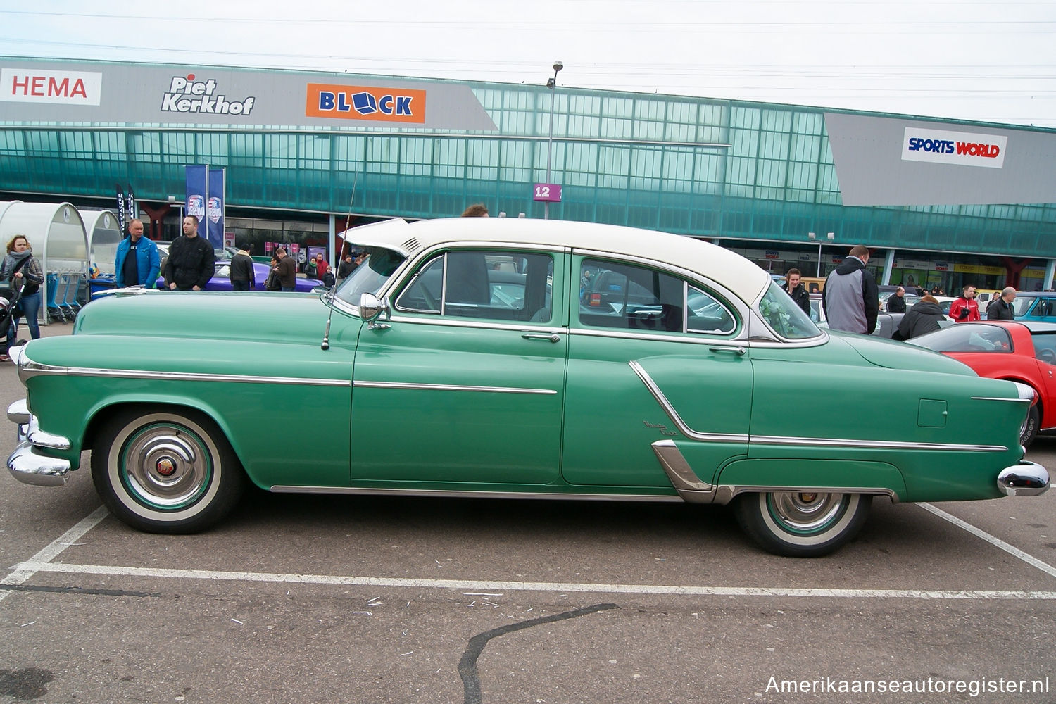 Oldsmobile Ninety-Eight uit 1953