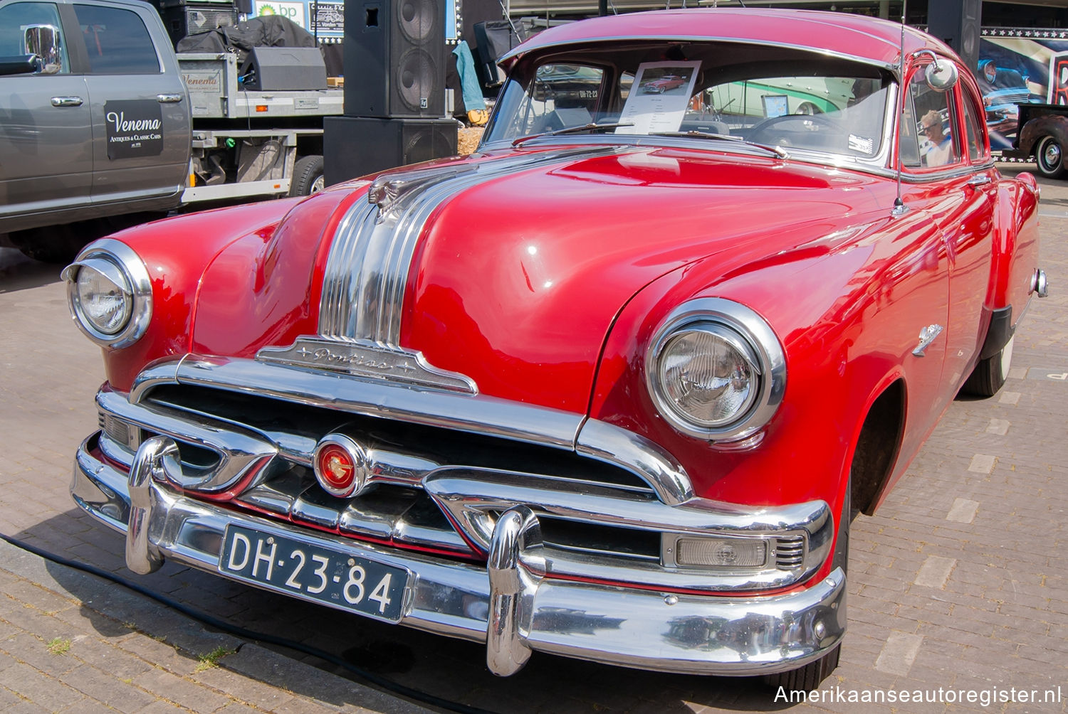 Pontiac Chieftain uit 1953