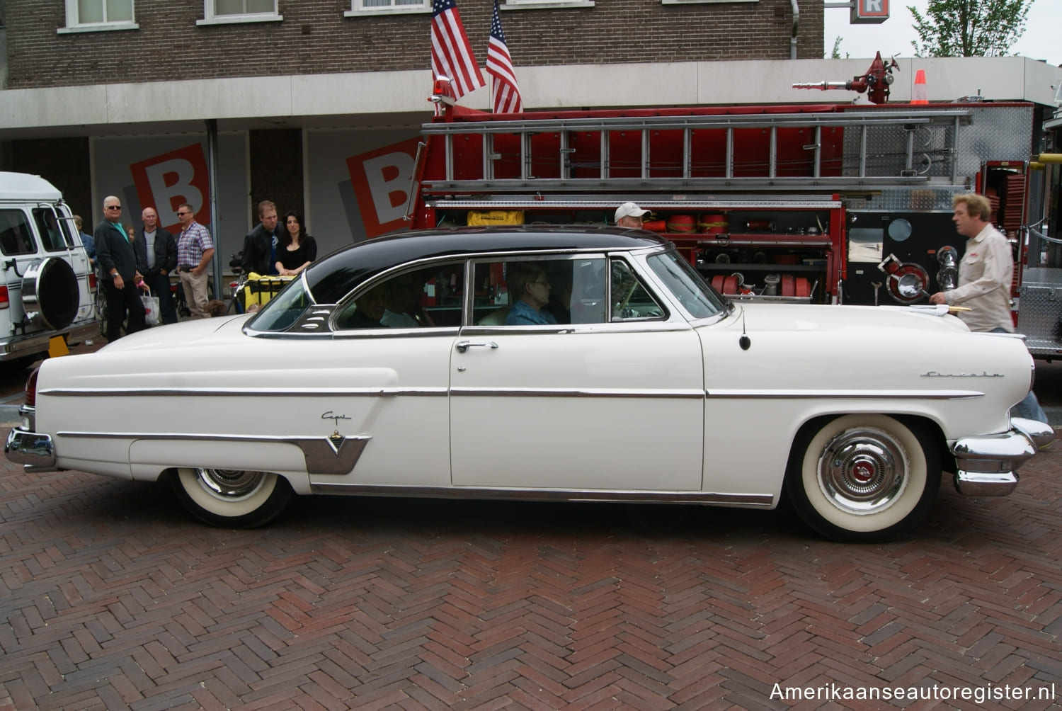 Lincoln Capri uit 1954