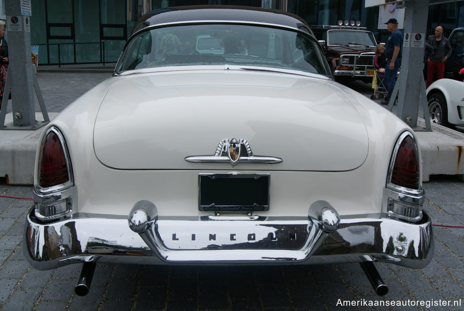 Lincoln Capri uit 1954