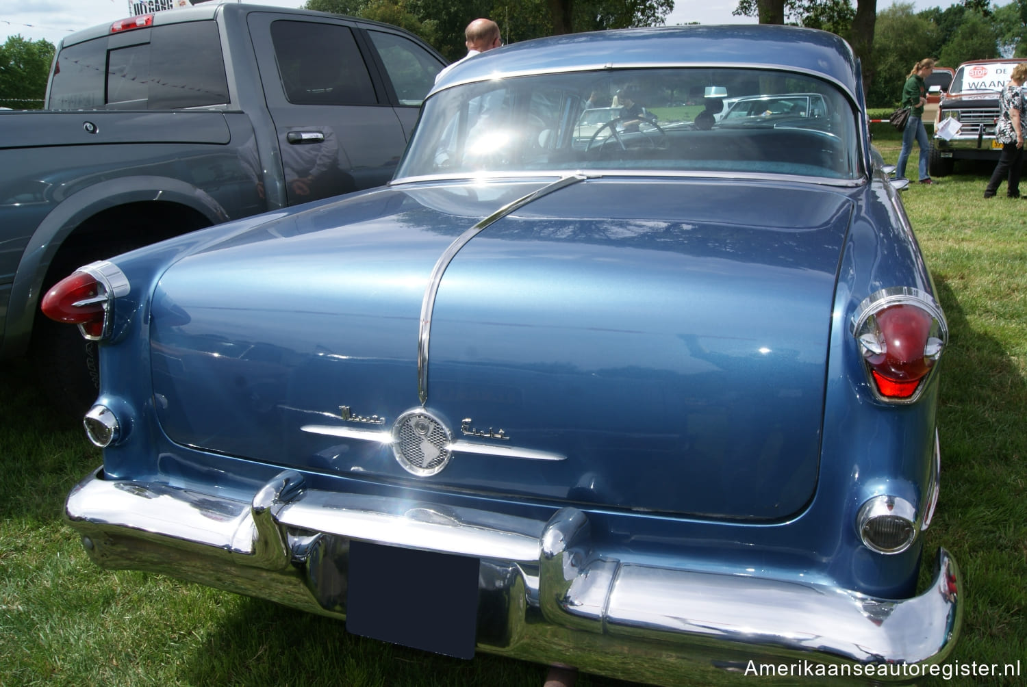 Oldsmobile Ninety-Eight uit 1955