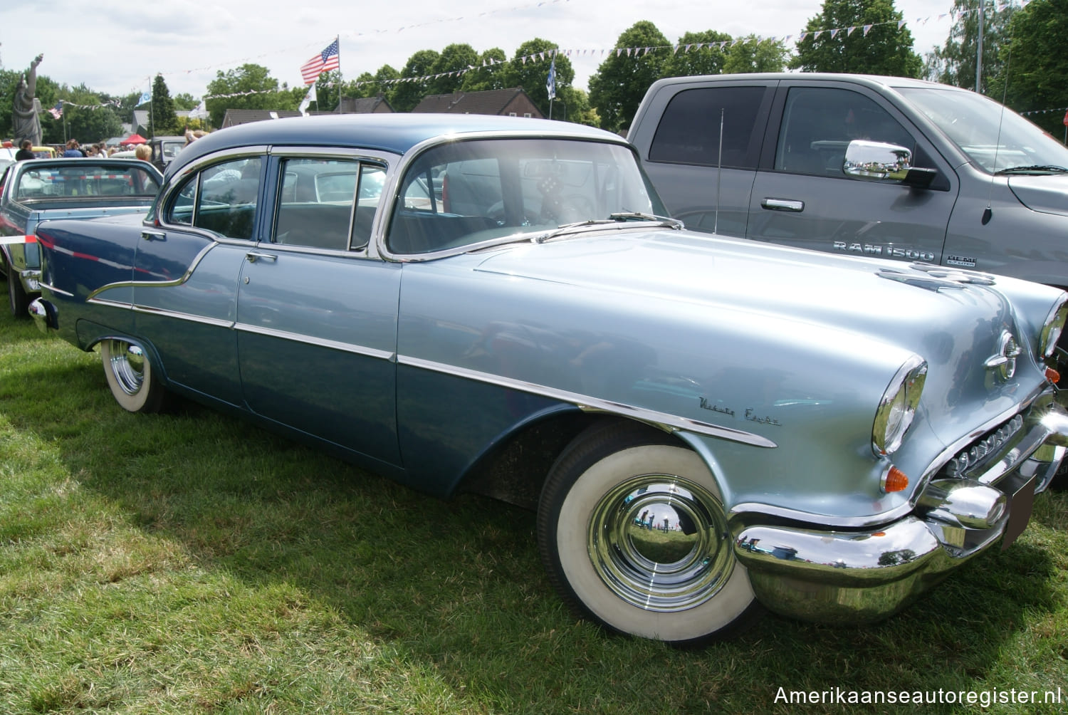 Oldsmobile Ninety-Eight uit 1955