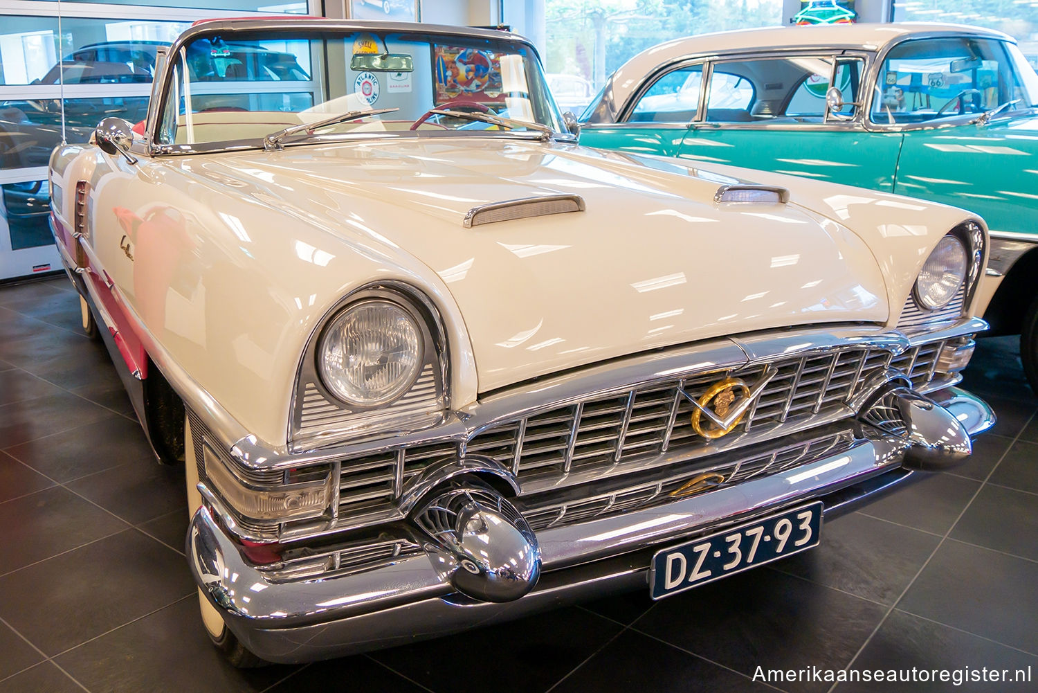 Packard Caribbean uit 1955