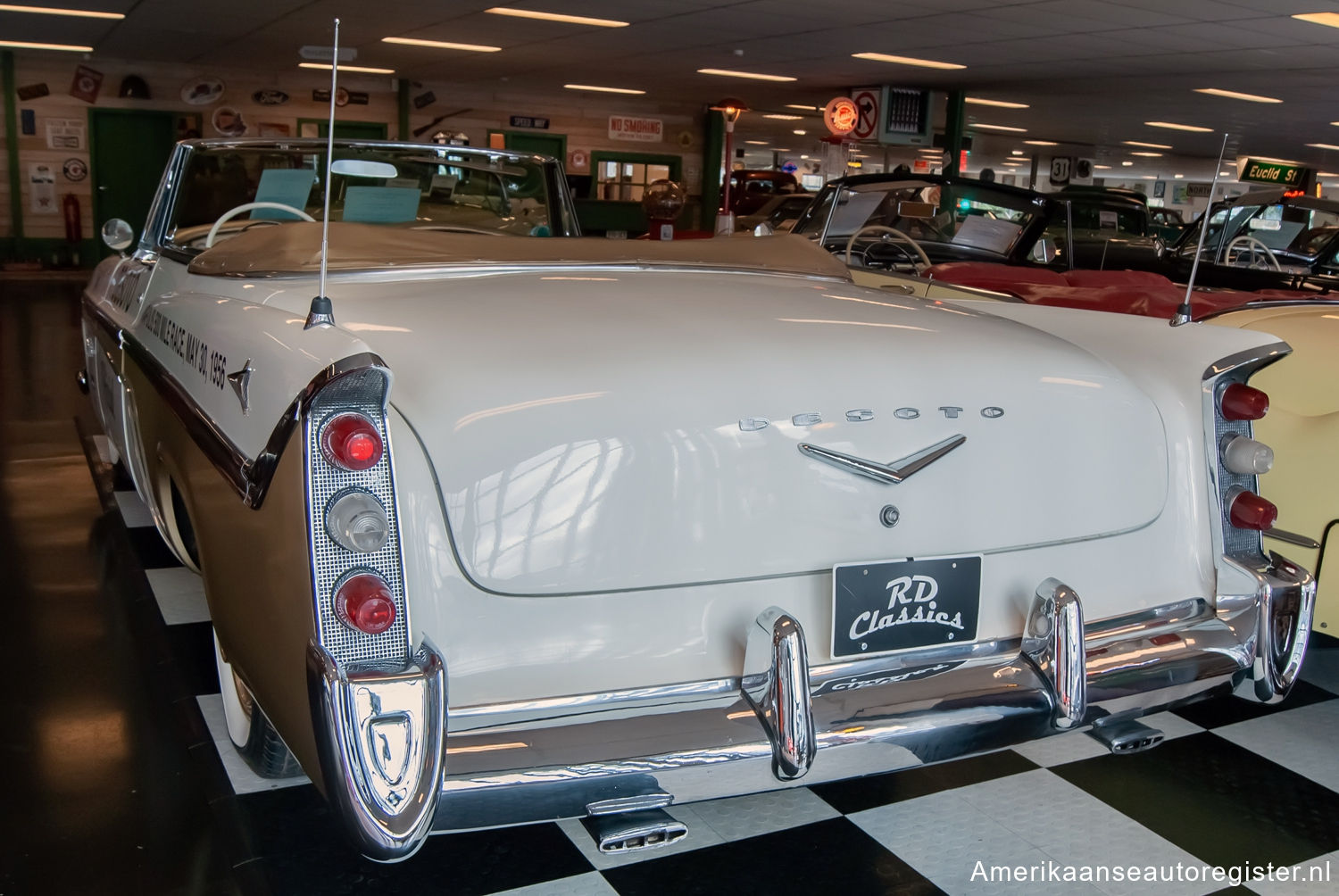 DeSoto Fireflite uit 1956