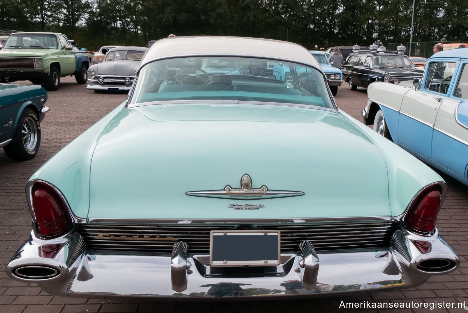 Lincoln Capri uit 1956