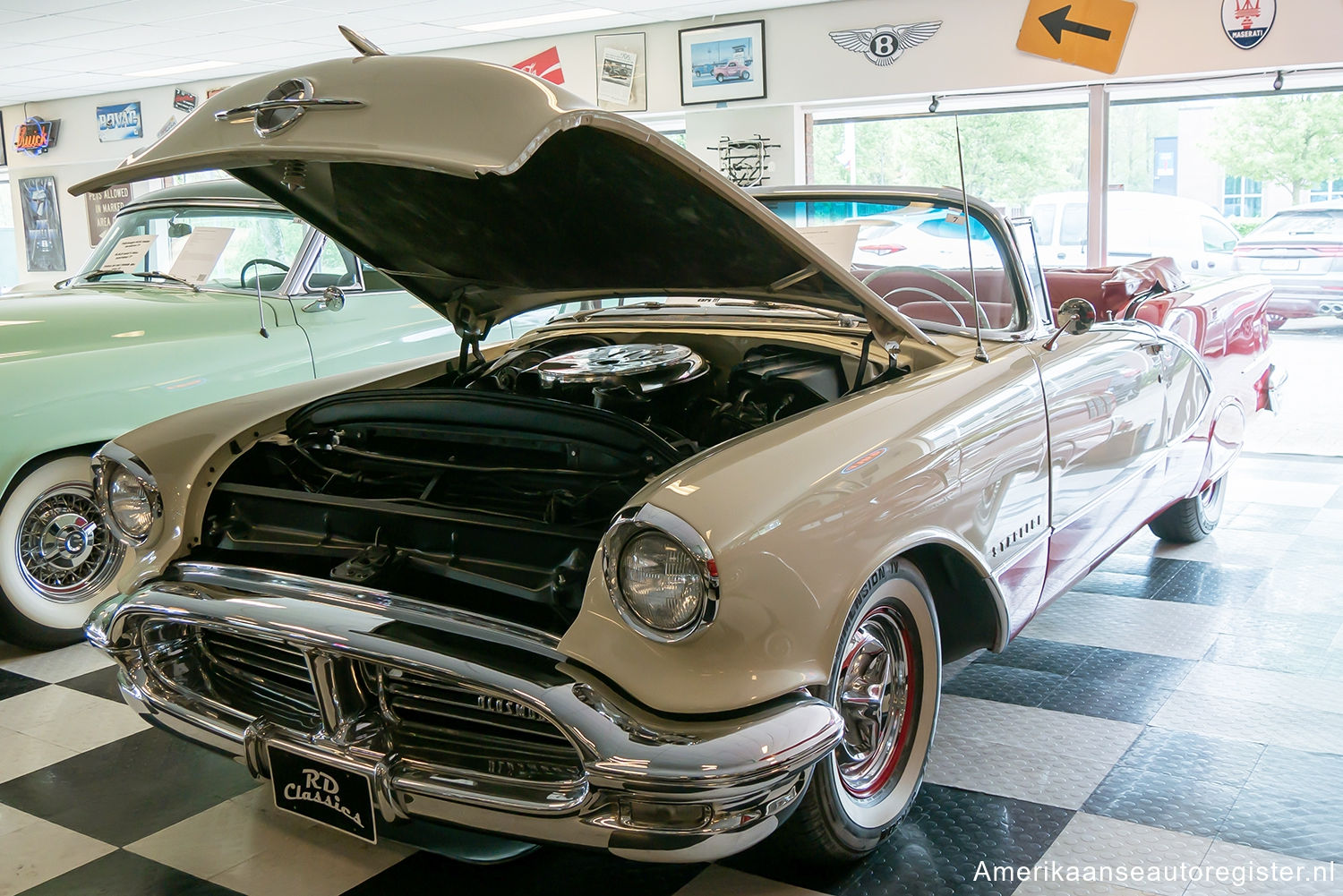 Oldsmobile Ninety-Eight uit 1956