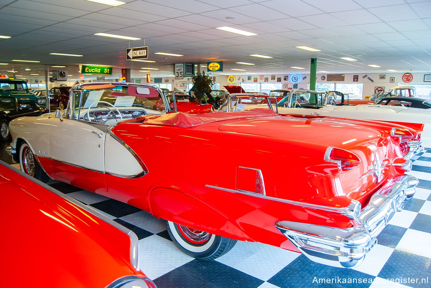 Oldsmobile Ninety-Eight uit 1956