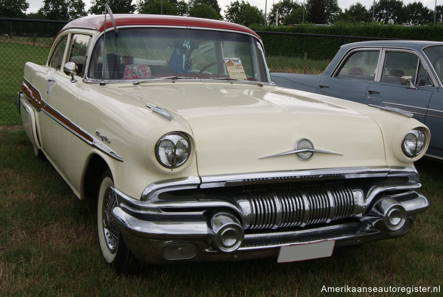 Pontiac Chieftain uit 1957