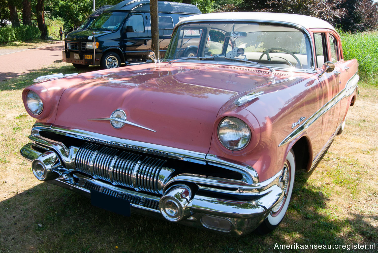 Pontiac Chieftain uit 1957