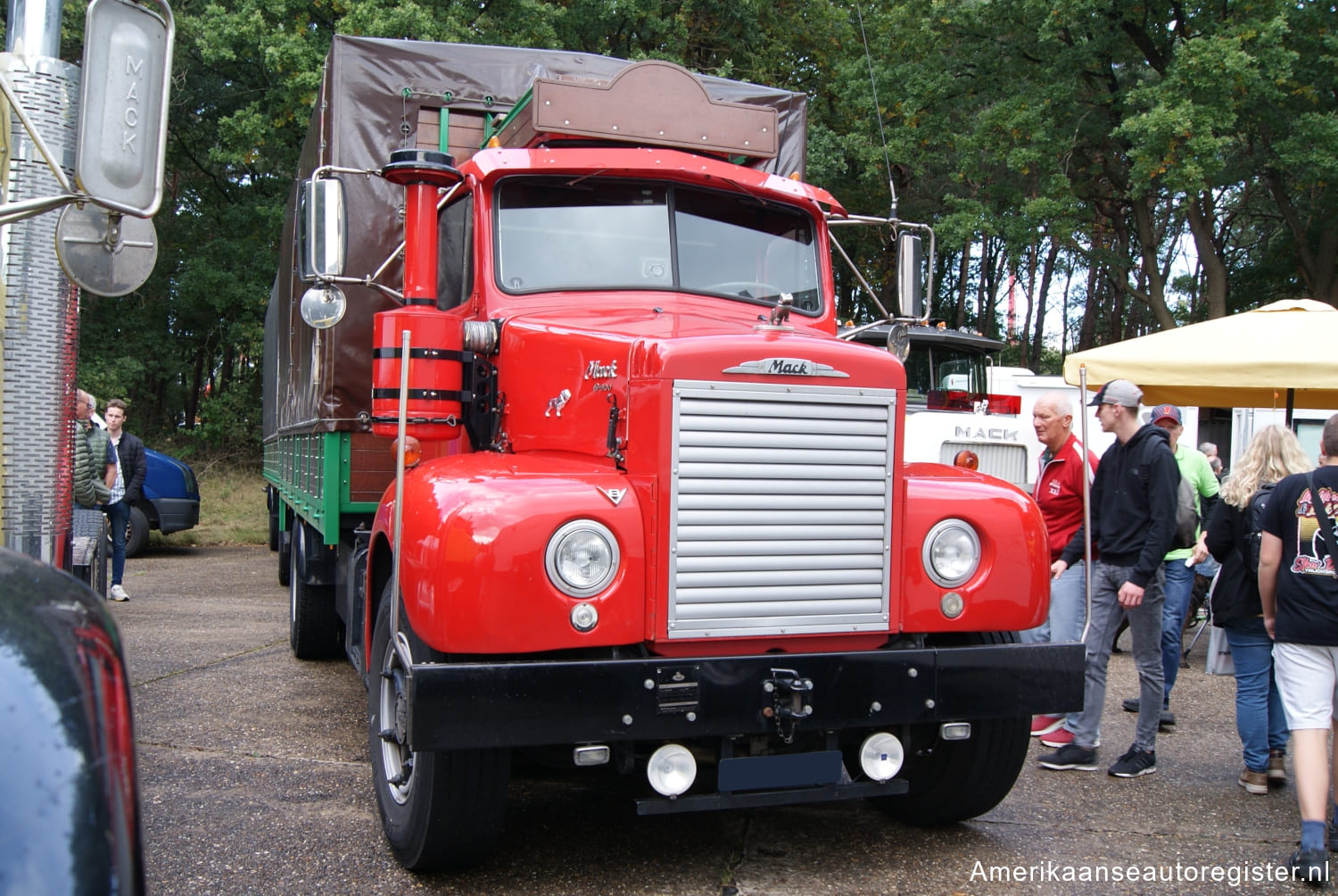 Vrachtwagens Mack uit 1963