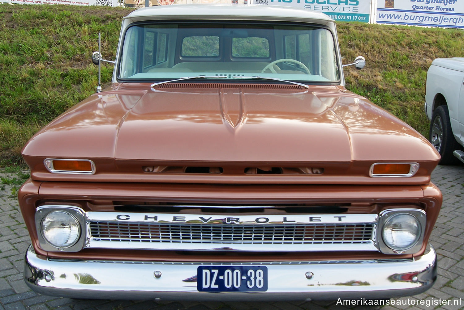 Chevrolet Suburban uit 1965