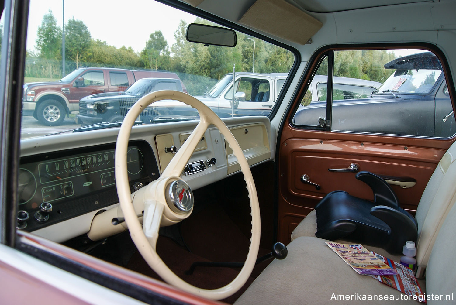 Chevrolet Suburban uit 1965