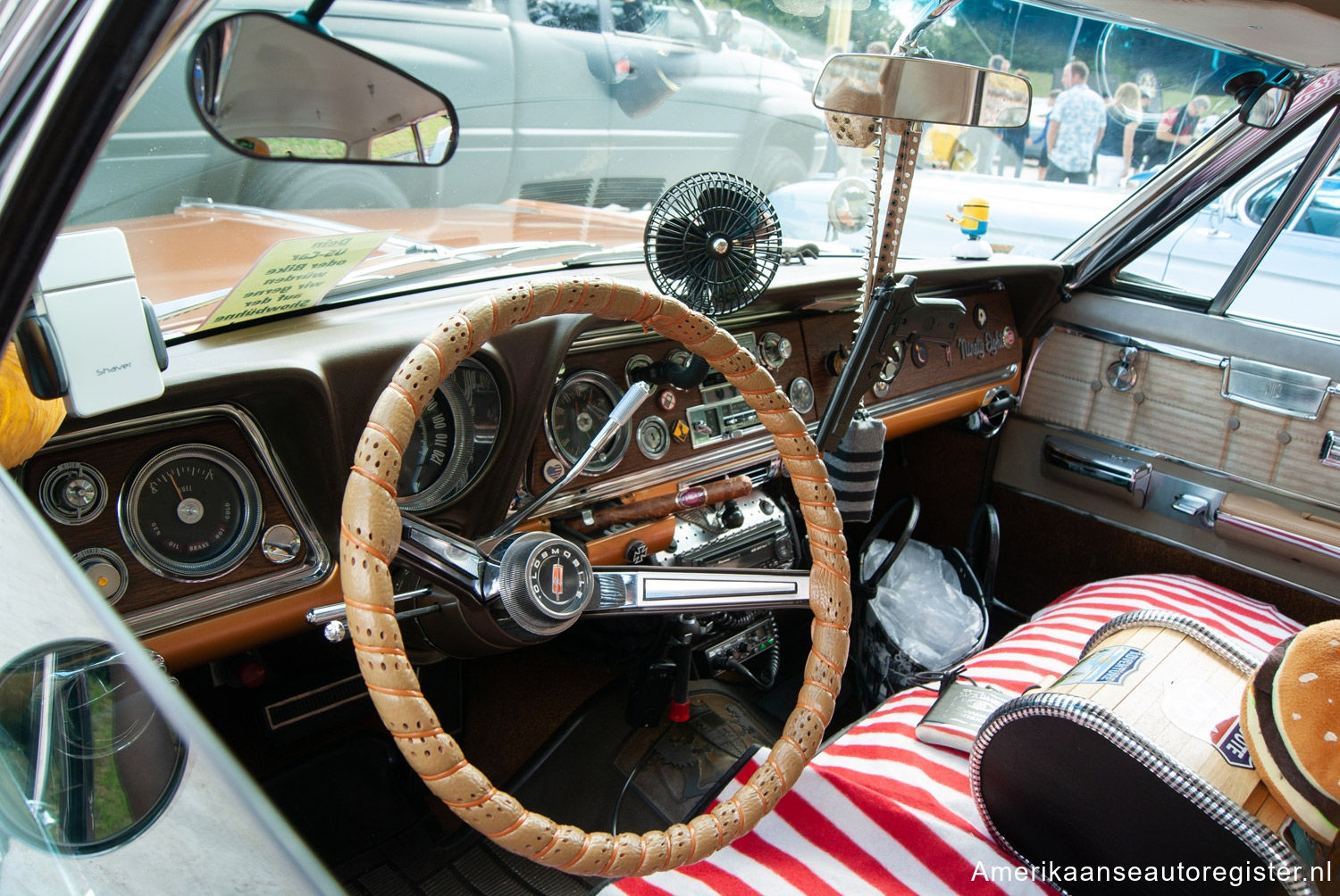 Oldsmobile Ninety-Eight uit 1965