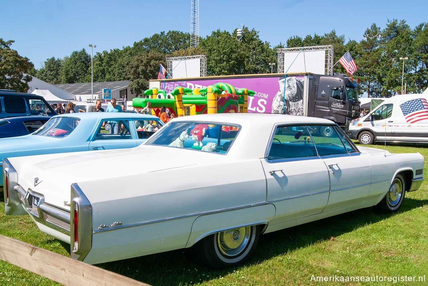 Cadillac DeVille uit 1966