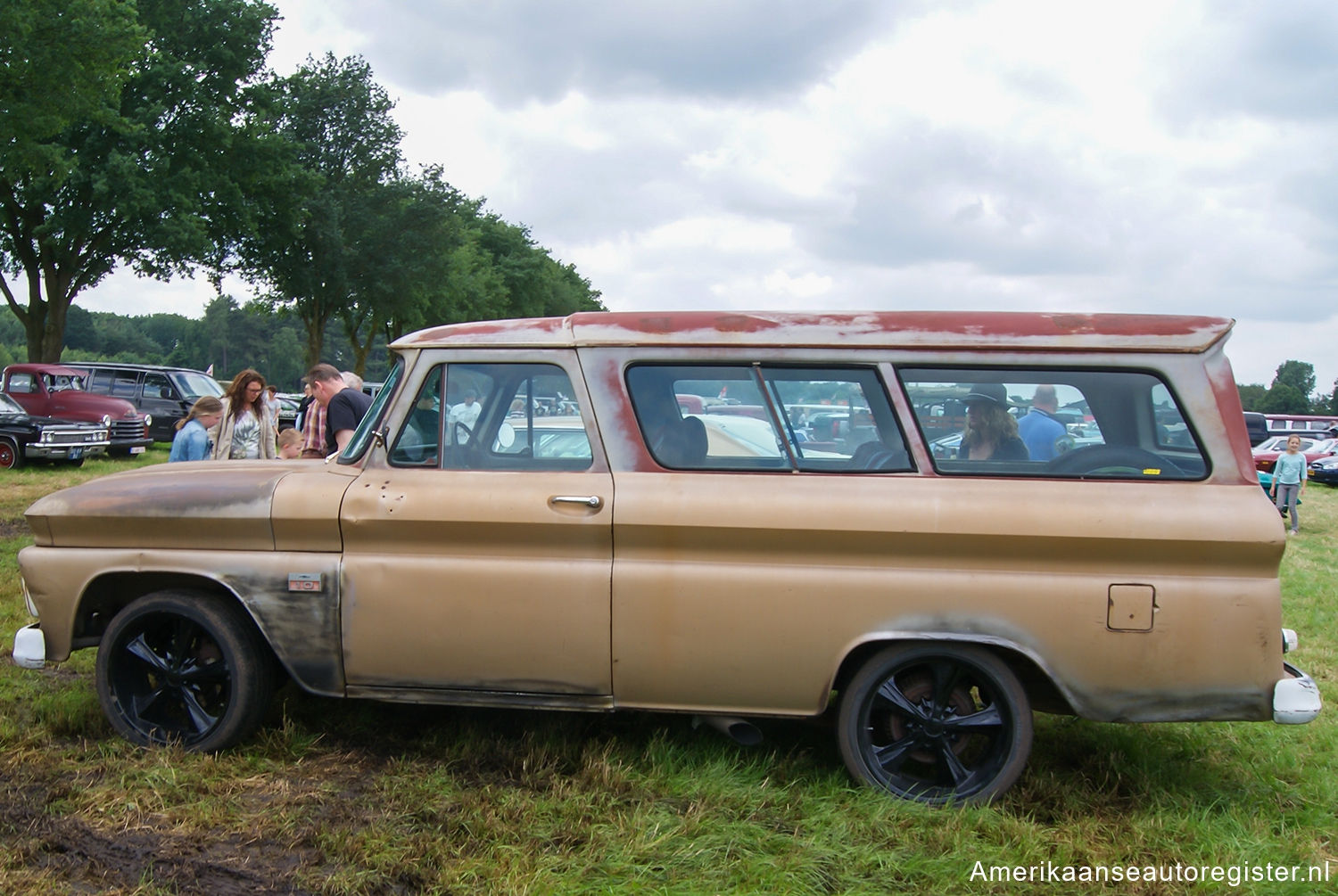 Chevrolet Suburban uit 1966