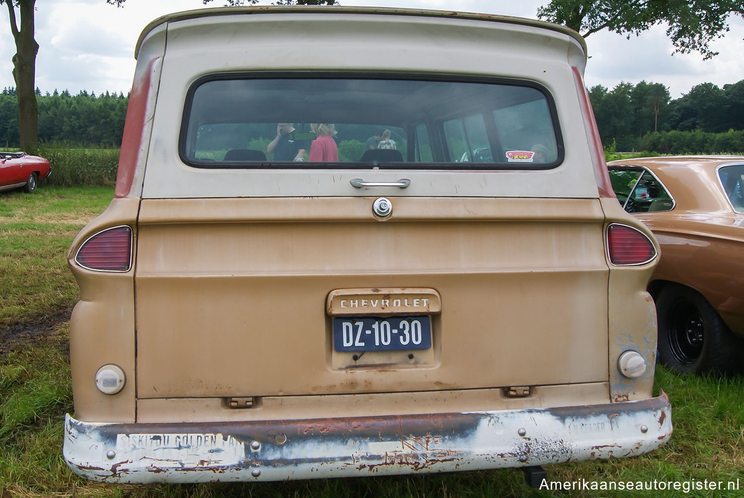 Chevrolet Suburban uit 1966