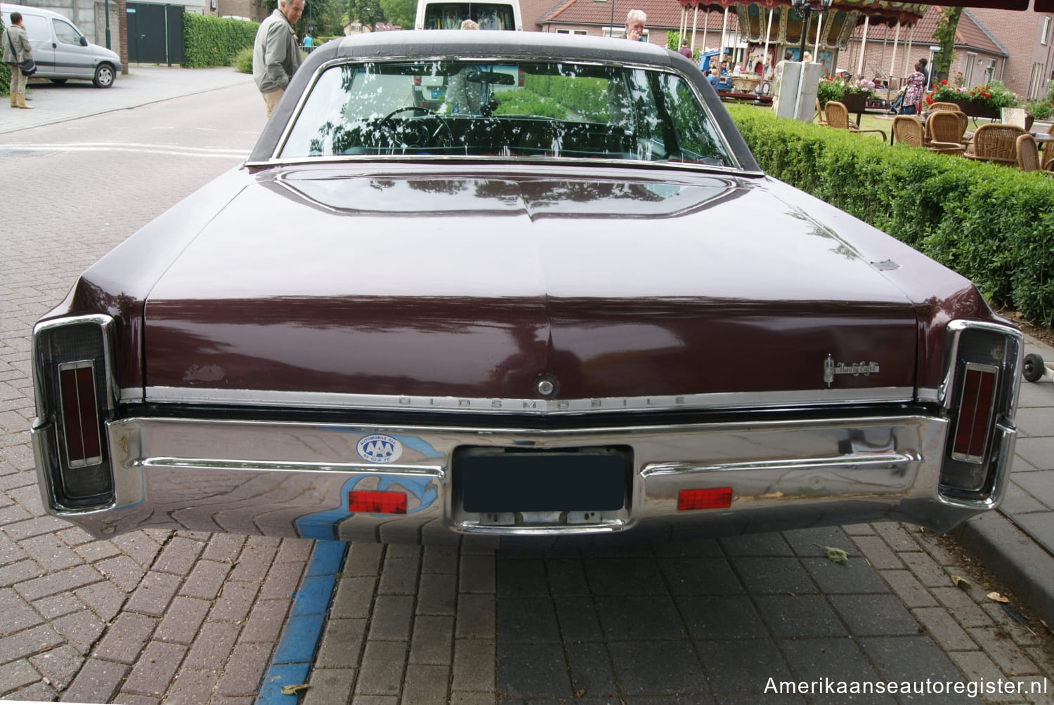 Oldsmobile Ninety-Eight uit 1966