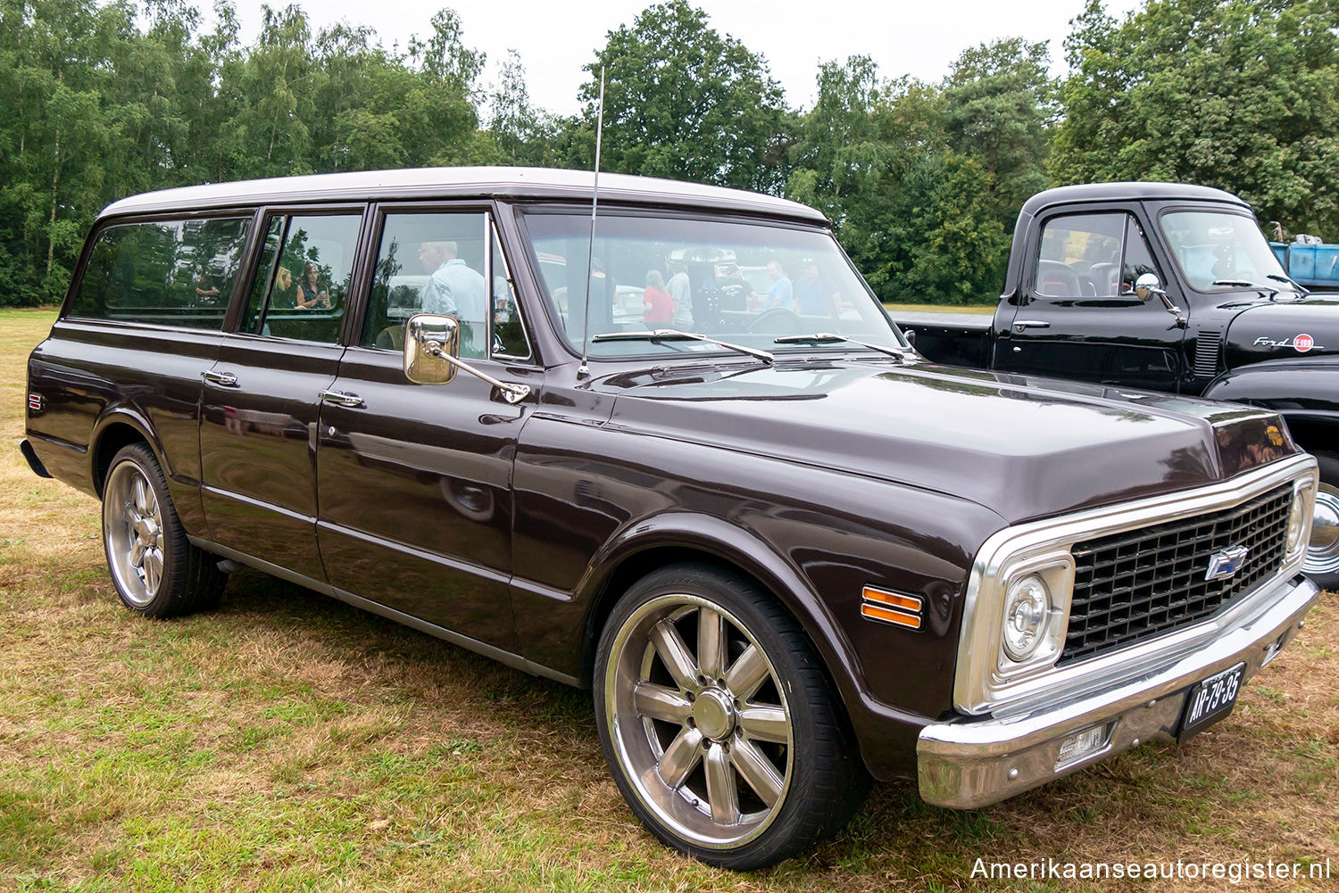 Chevrolet Suburban uit 1971