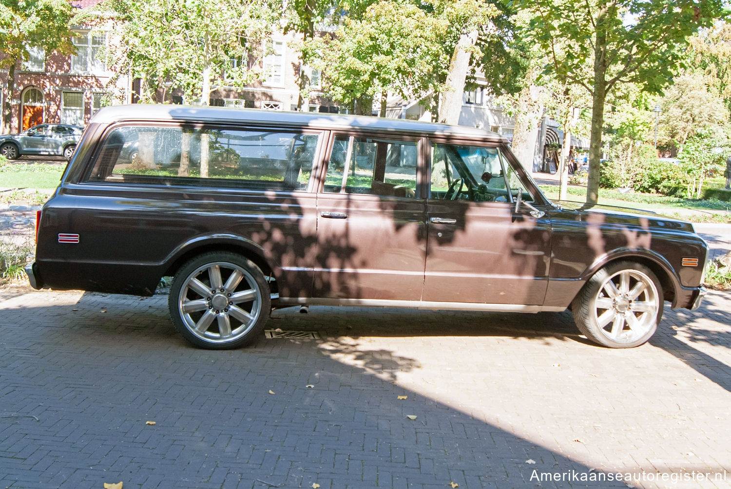 Chevrolet Suburban uit 1971