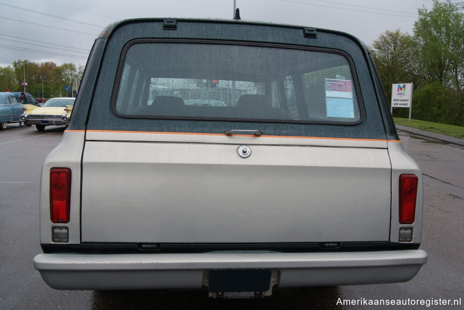 Gmc Suburban uit 1971