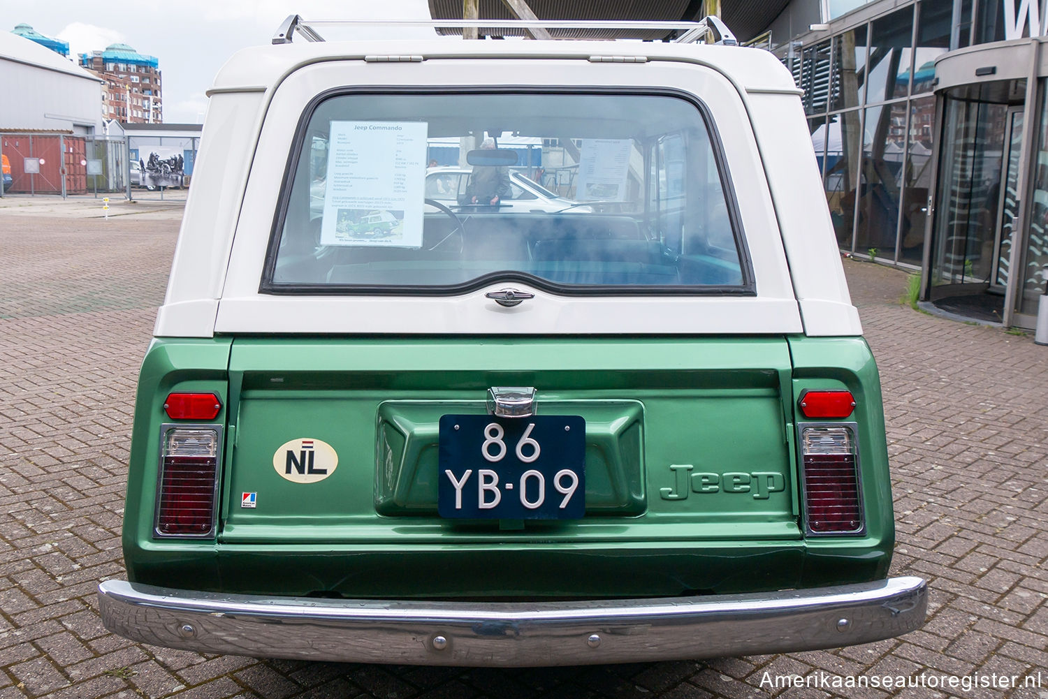 Jeep Jeepster uit 1972