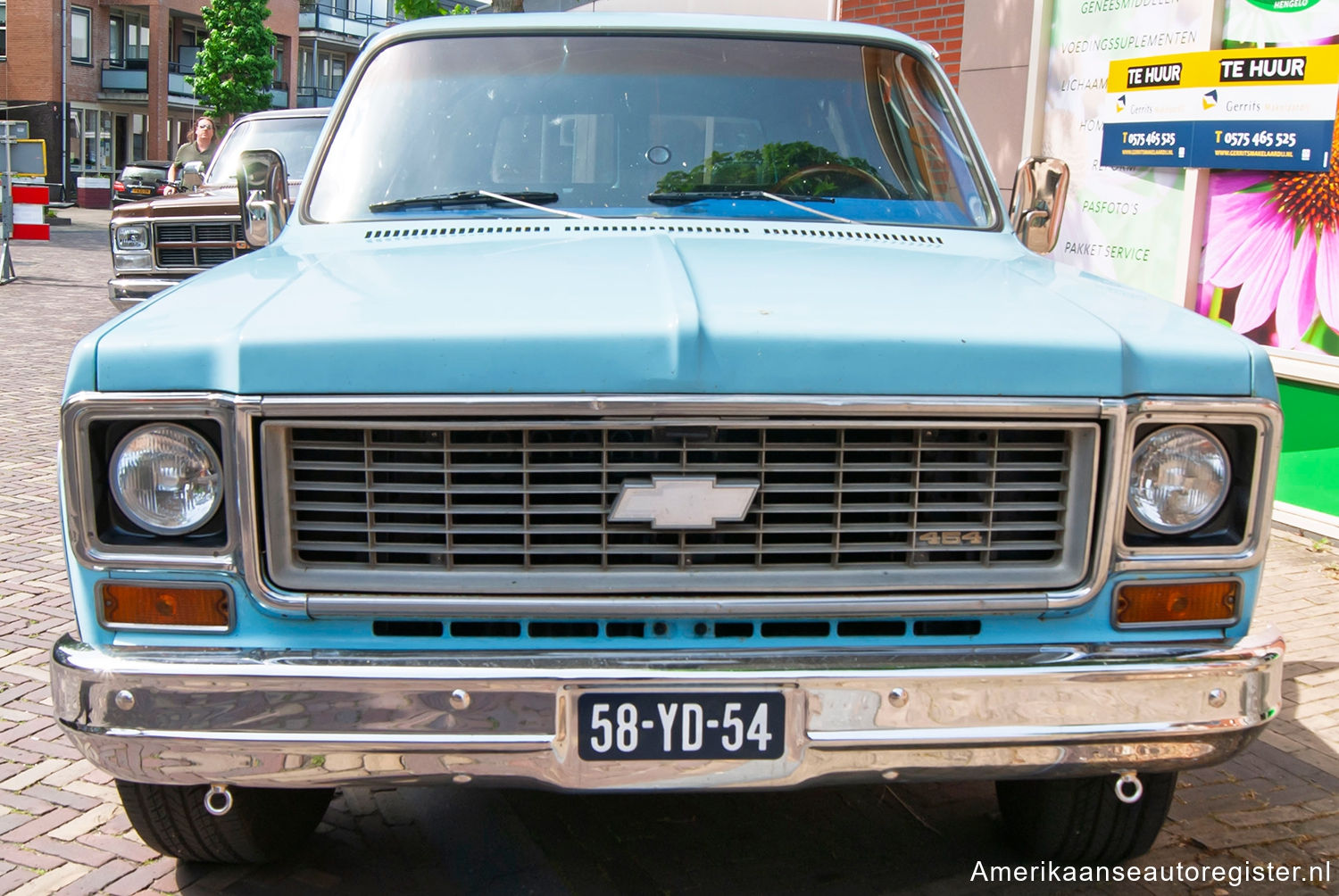 Chevrolet Suburban uit 1973