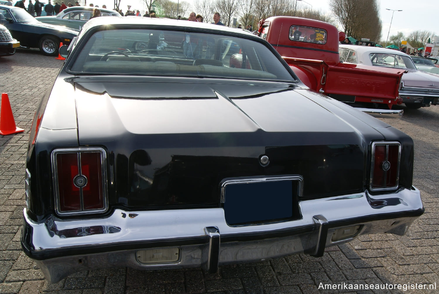 Chrysler Cordoba uit 1975