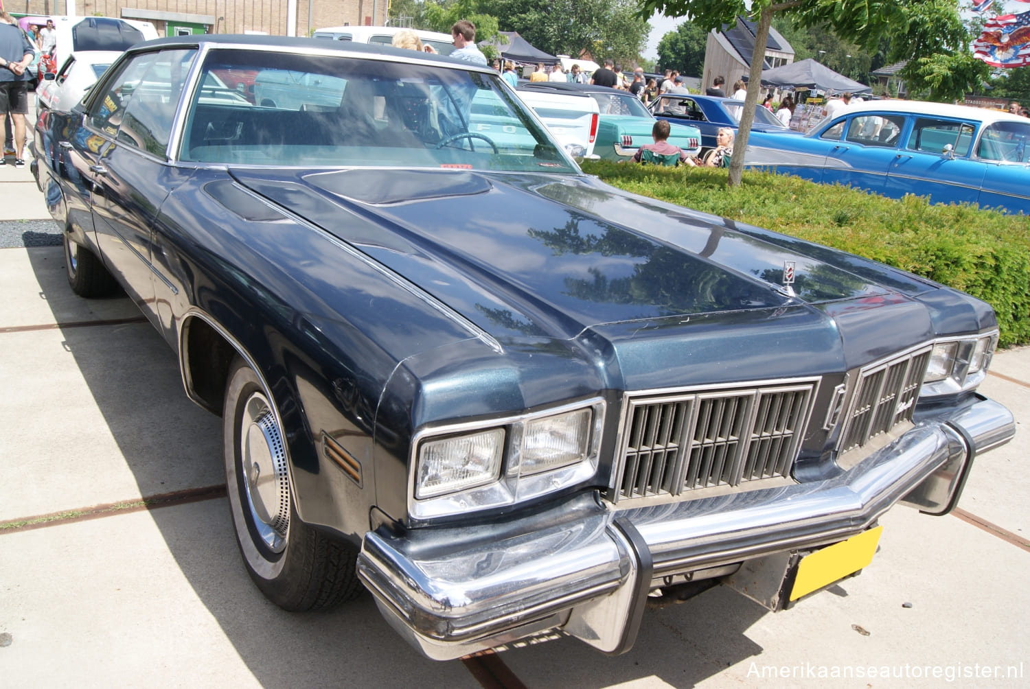 Oldsmobile Ninety-Eight uit 1975