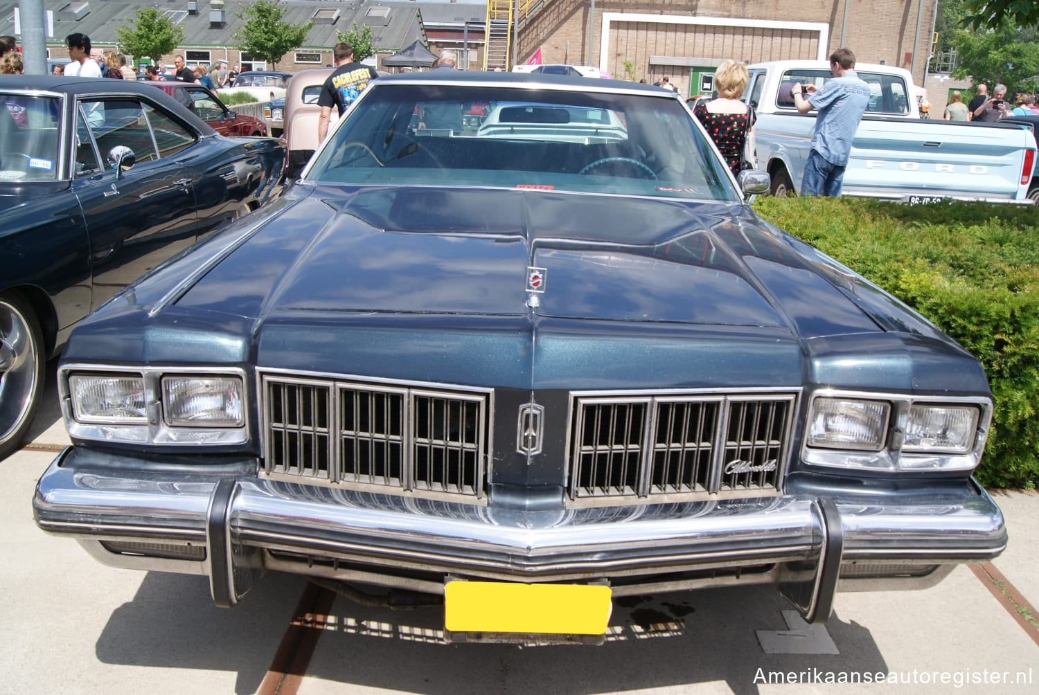 Oldsmobile Ninety-Eight uit 1975