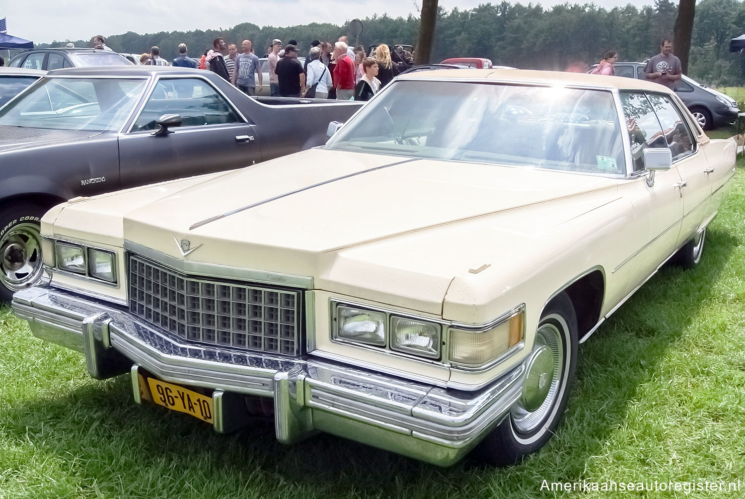 Cadillac DeVille uit 1976