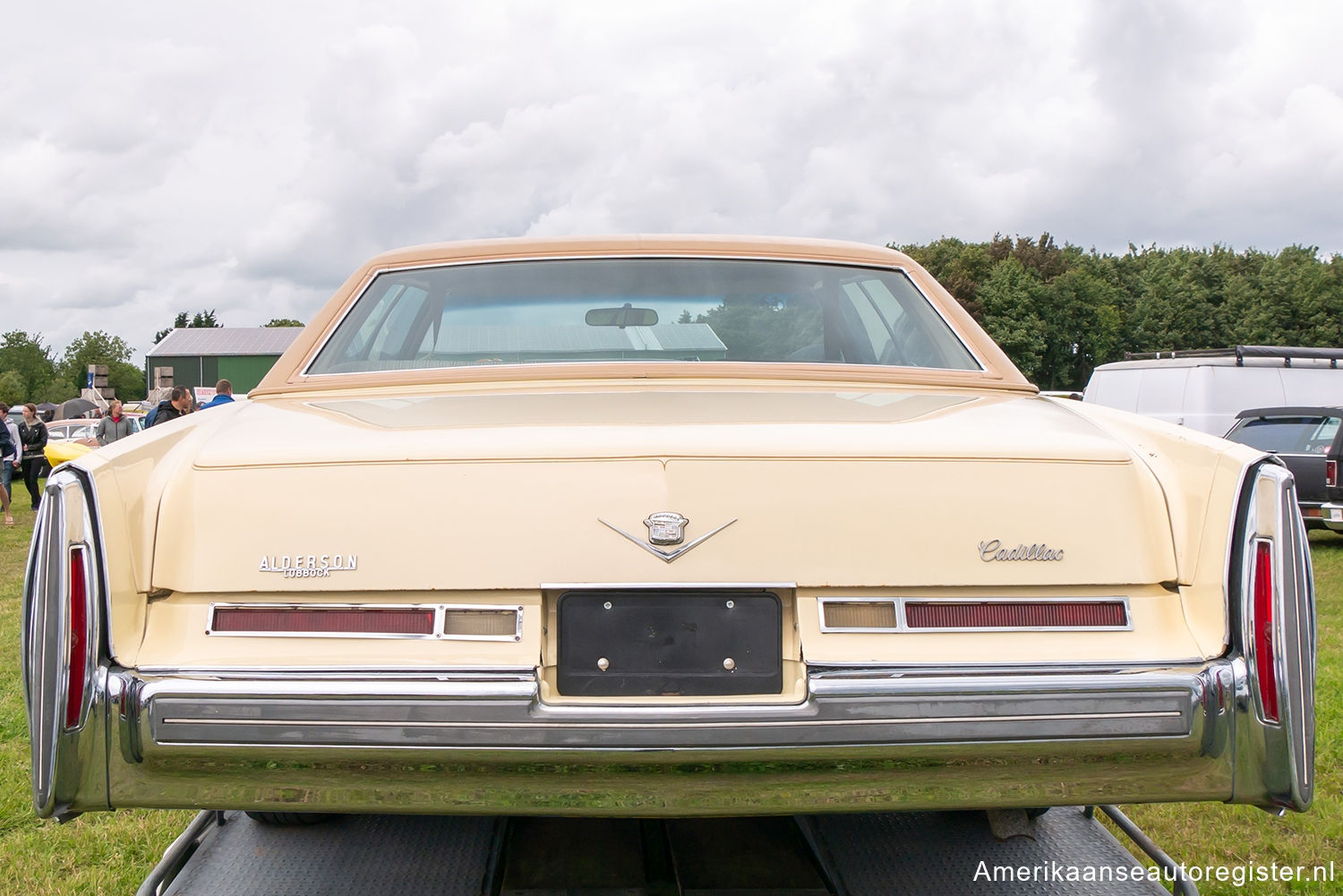 Cadillac DeVille uit 1976