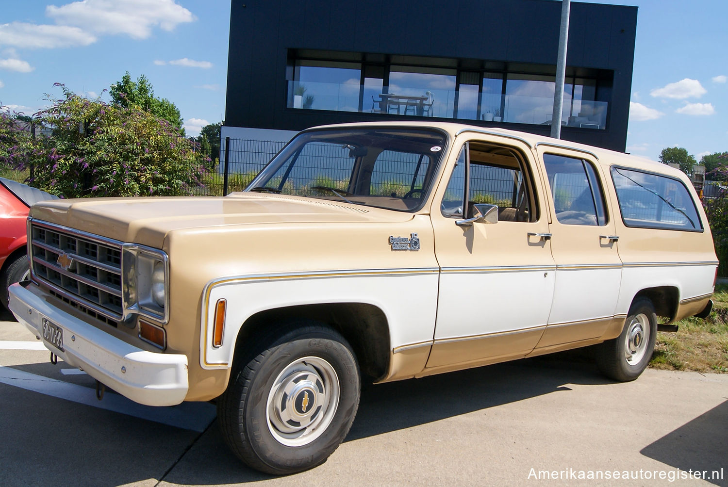 Chevrolet Suburban uit 1977