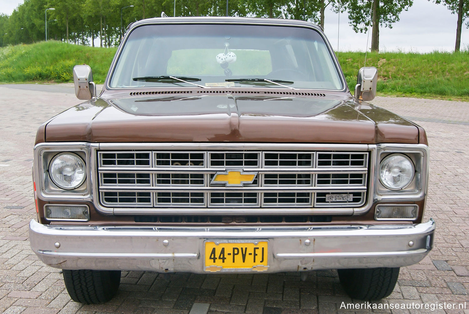 Chevrolet Suburban uit 1977