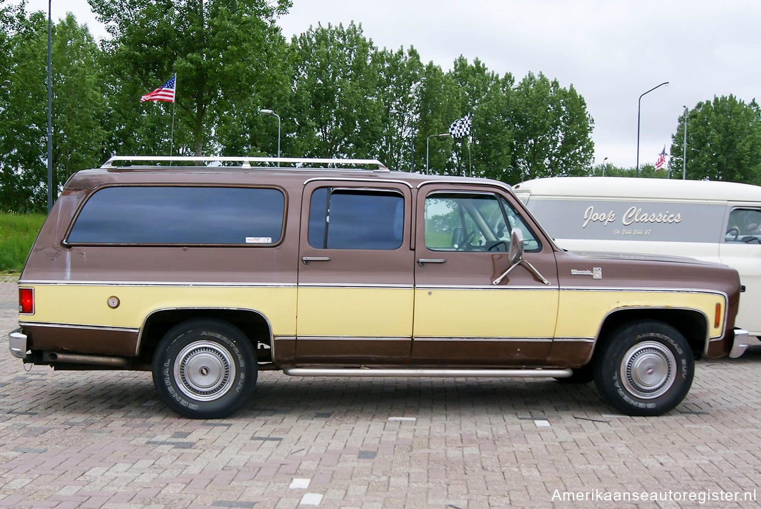 Chevrolet Suburban uit 1977