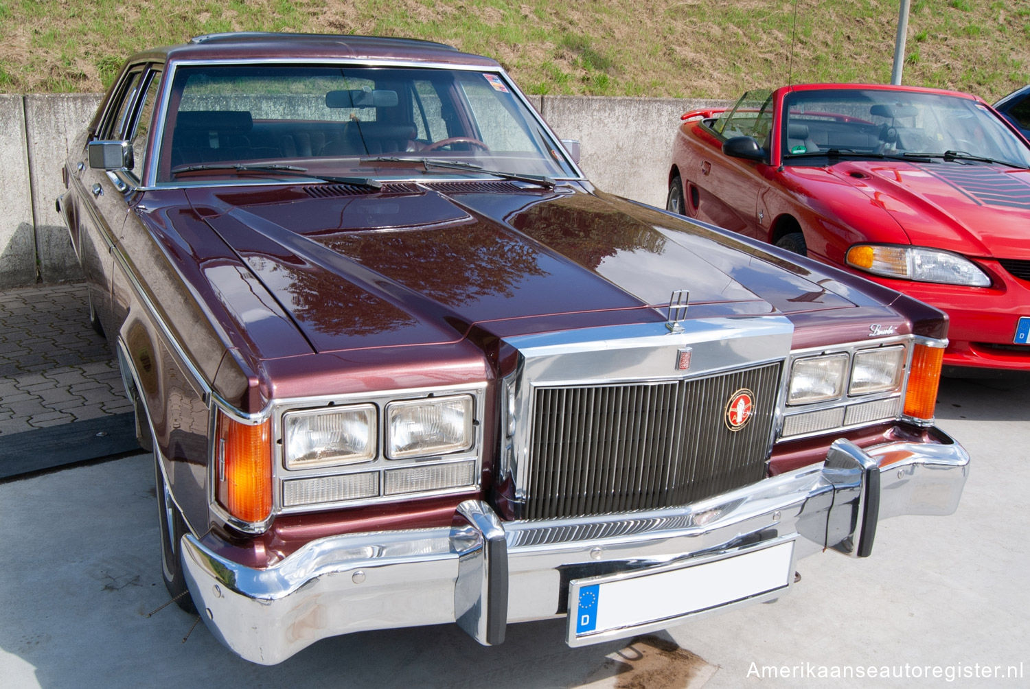 Lincoln Versailles uit 1977