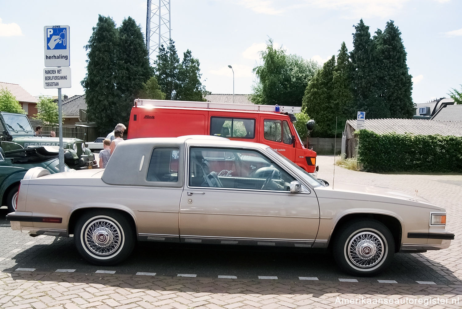 Cadillac Fleetwood uit 1985