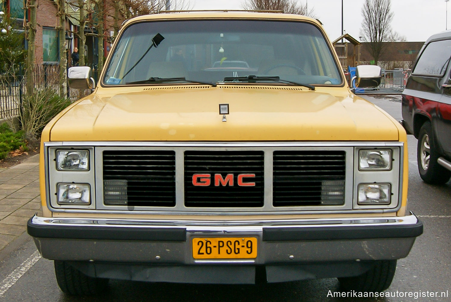 Gmc Suburban uit 1985