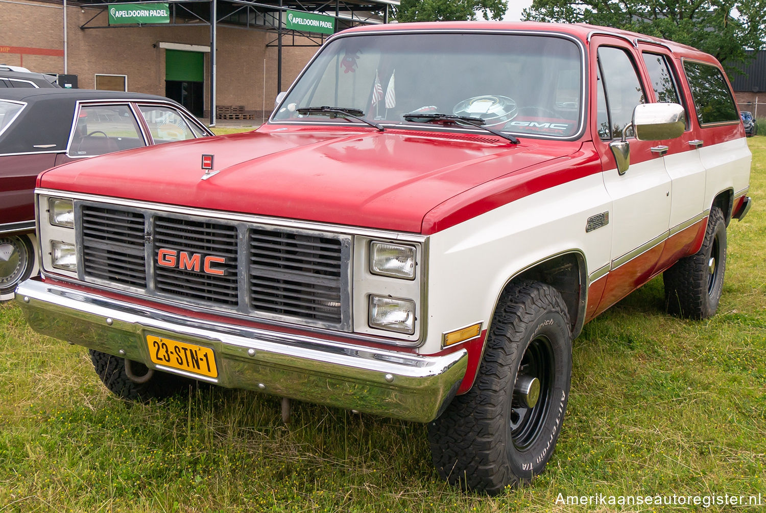 Gmc Suburban uit 1985