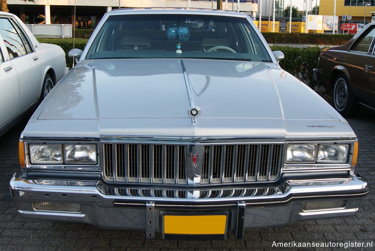 Pontiac Parisienne uit 1985