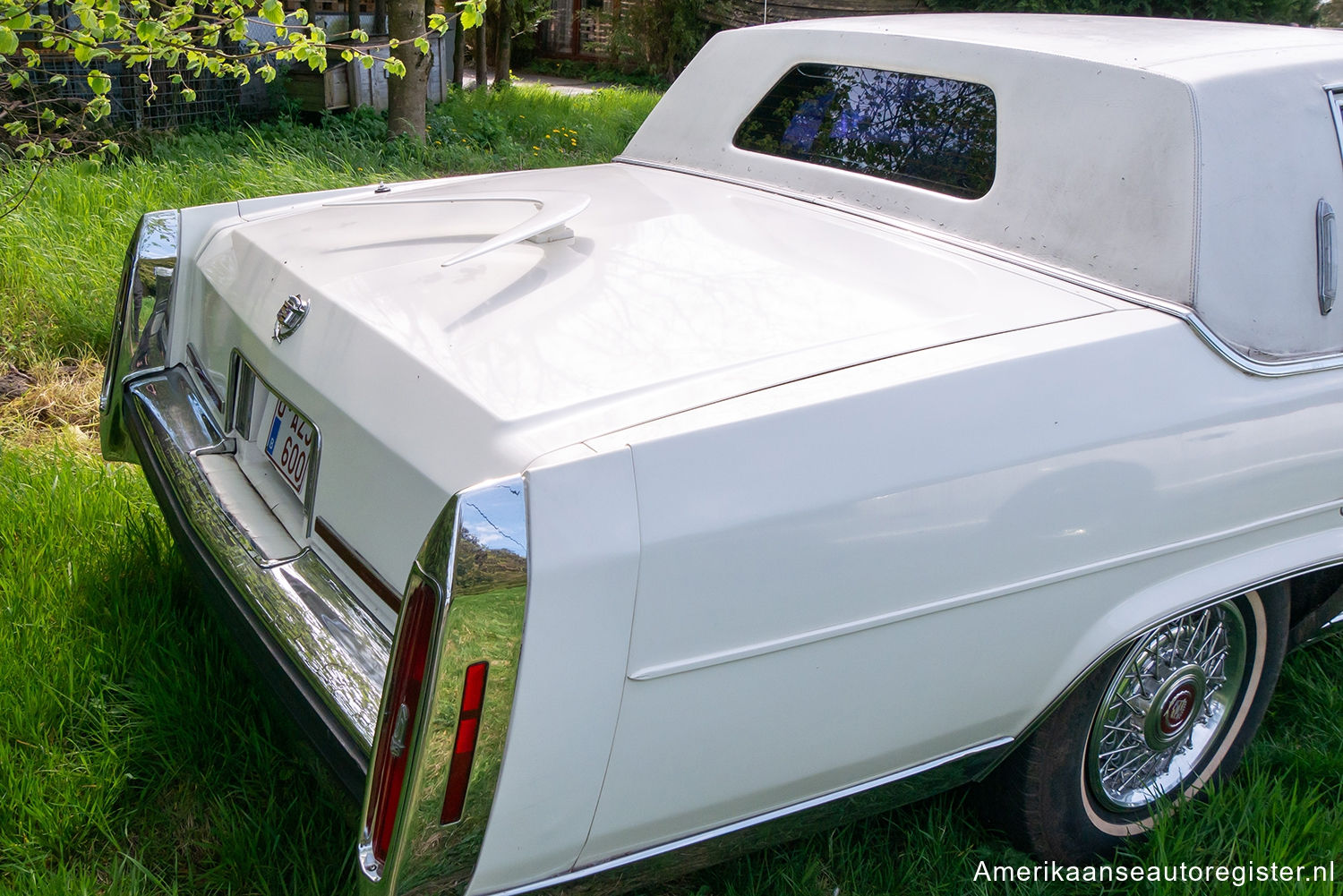 Cadillac Brougham uit 1987