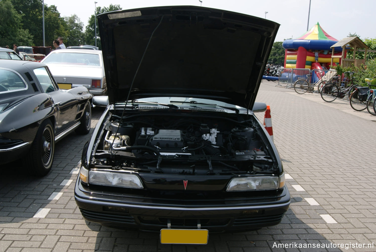 Pontiac Sunbird uit 1989