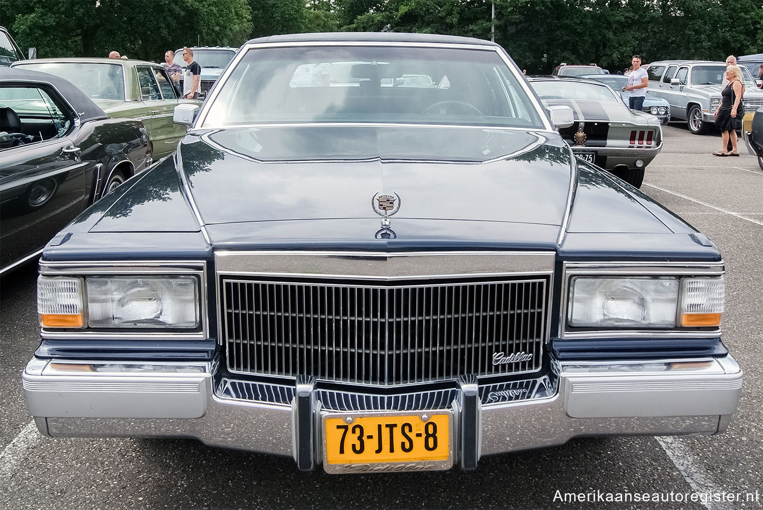 Cadillac Brougham uit 1990