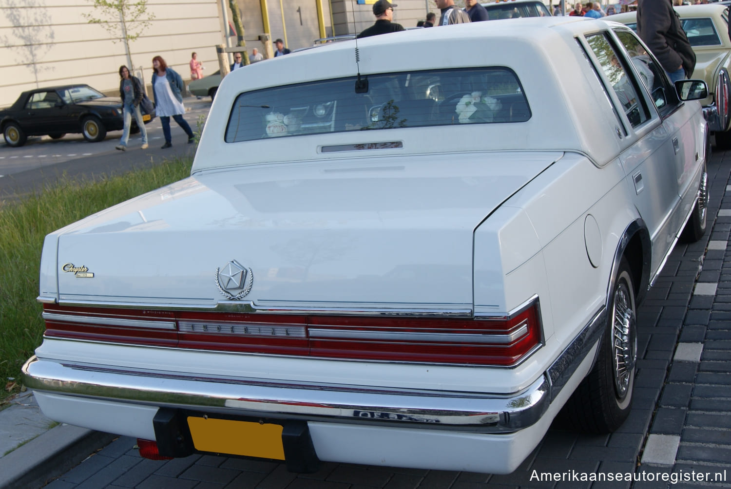 Chrysler Imperial uit 1990