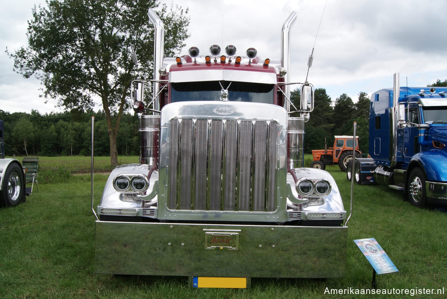 Vrachtwagens Peterbilt uit 2000